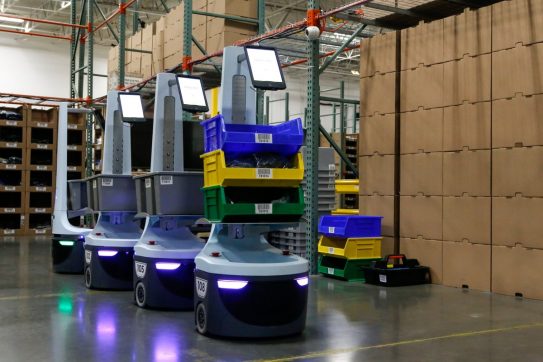 US Couriers Hire Collaborative Robots for Holiday Rush