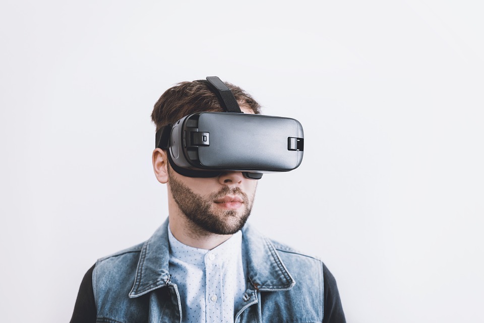 Virtual Reality headsets will now stream live concerts