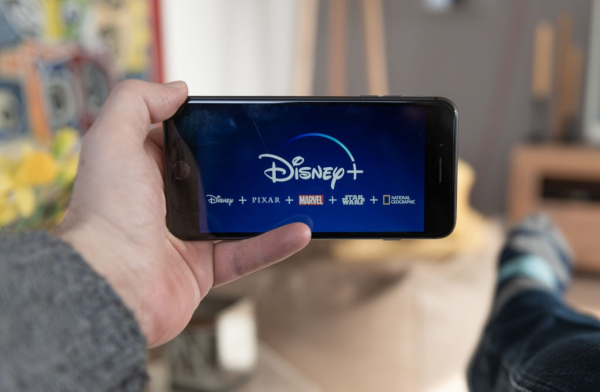 Disney Plus download startscreen on mobile phone