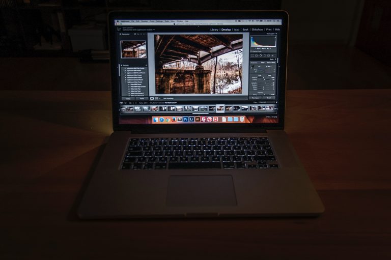 How To Use Lightroom: Tutorial Guide For Neophytes | Robots.net