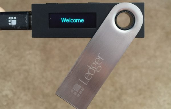 Ledger Nano S Crypto Wallet