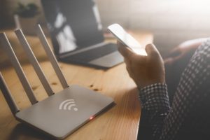 6 Signs to Know That You Need to Buy A New Router