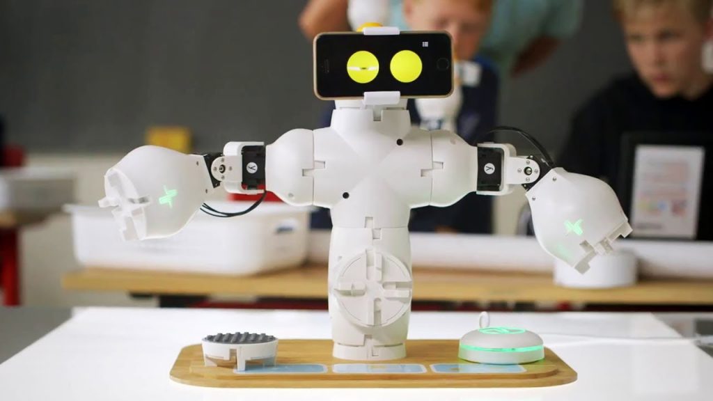 10 Best Robots For Kids To Learn STEM | Robots.net