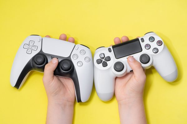 ps5 & ps4 controllers