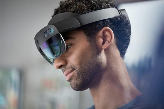 Microsoft HoloLens 2: Experience Augmented Reality in Style