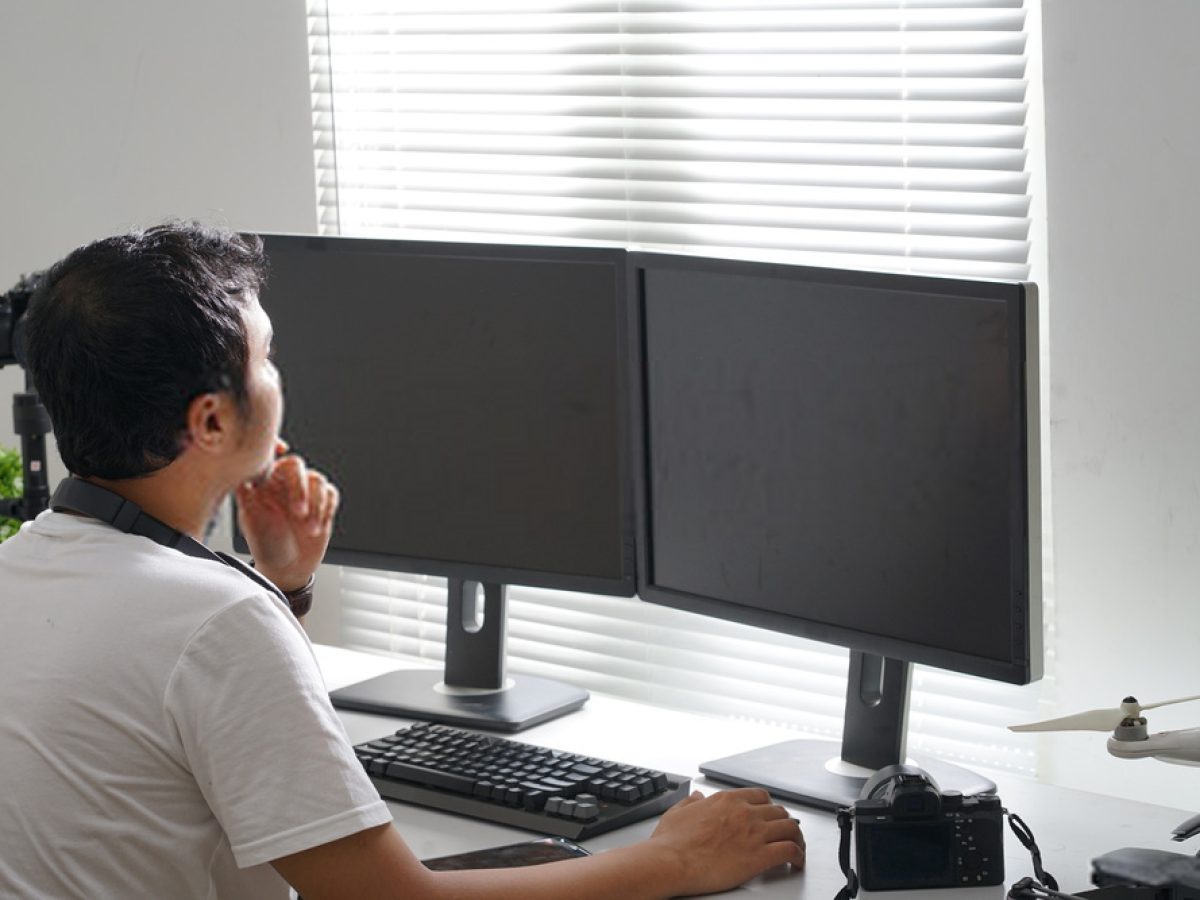 How to Set Up Dual Monitors for Your 