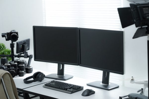 How To Set Up Dual Monitors