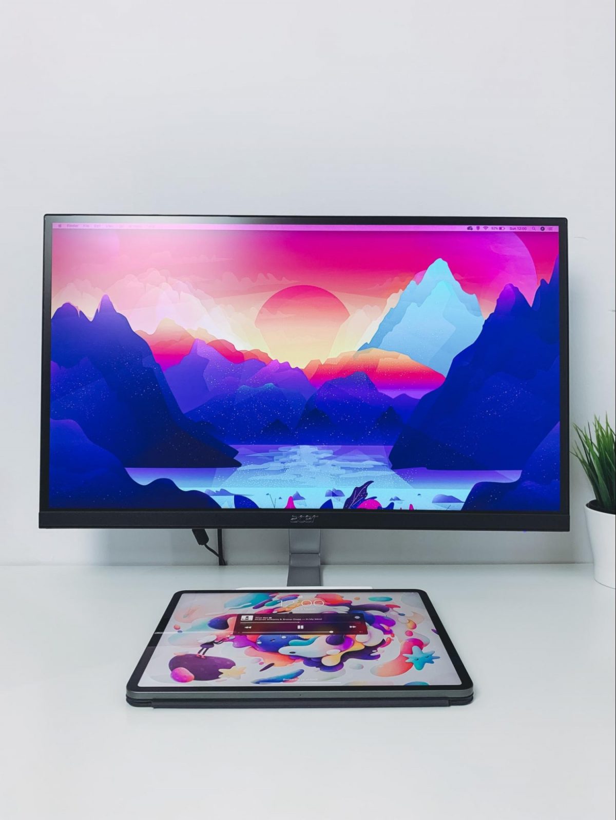 AOC I1601FWUX review: A budget portable monitor with a touch of