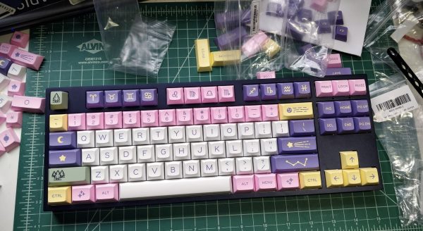 How to Build Custom Gaming Keyboards  Beginner s Guide  - 97