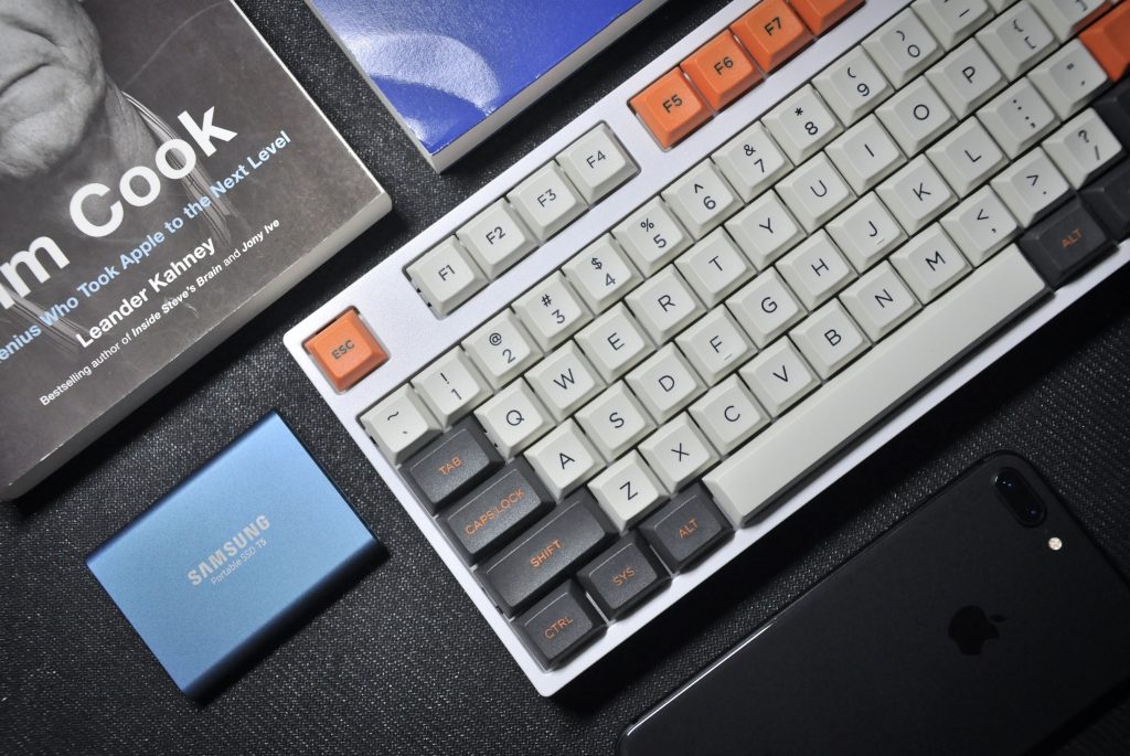 How to Build Custom Gaming Keyboards (Beginner's Guide)