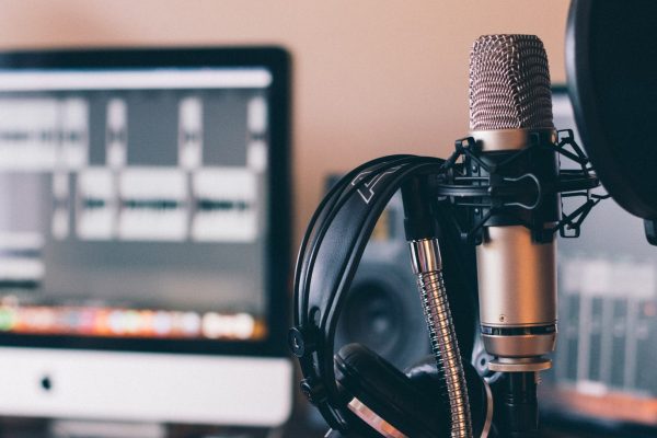 20 Best Podcasting Equipment for Beginners - 97