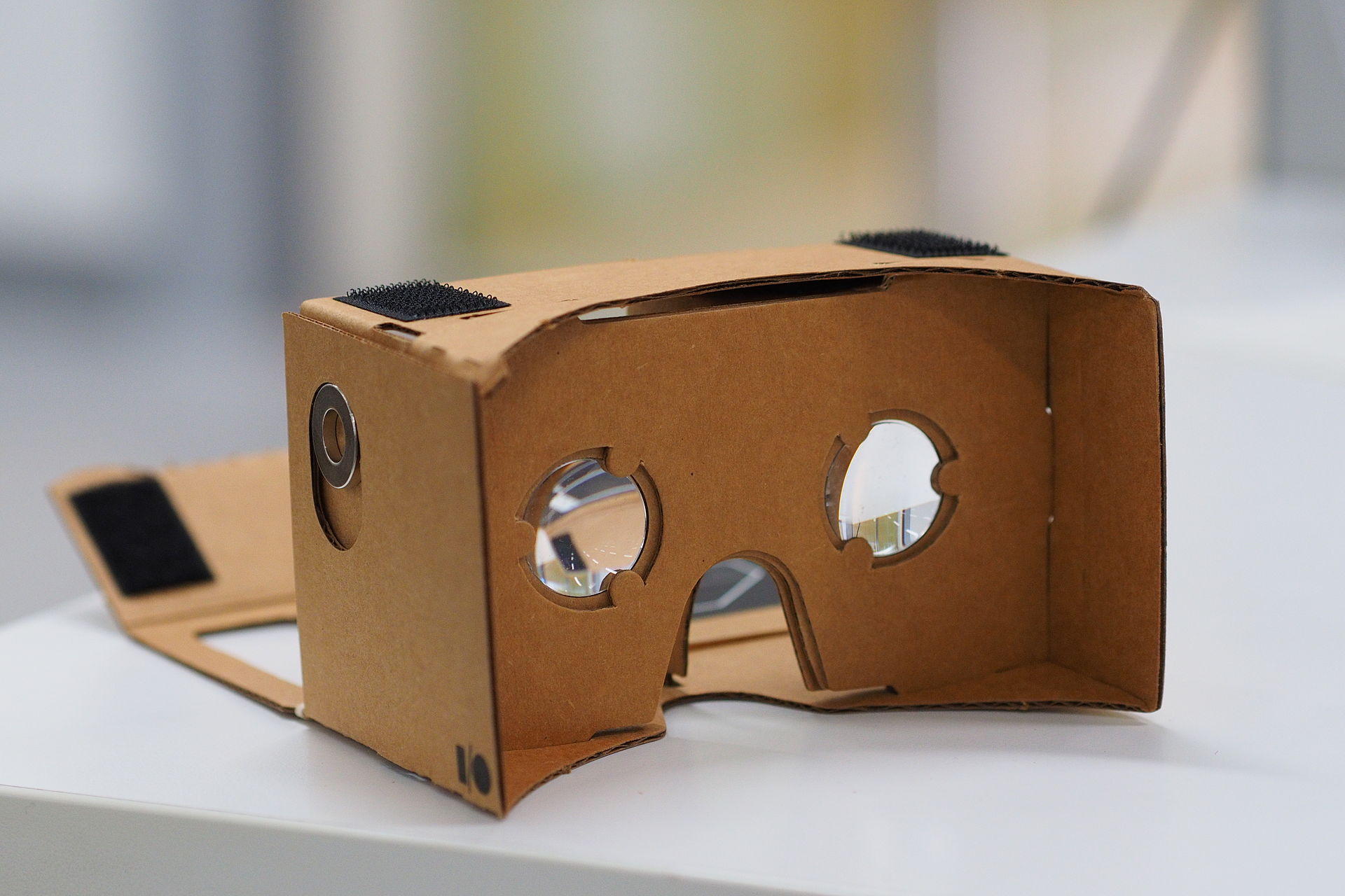 How To Make Virtual Reality Cardboard