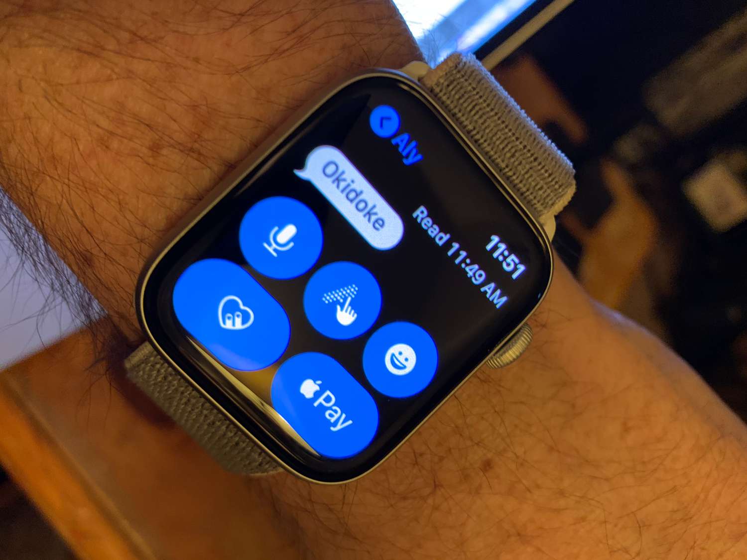 how-to-text-on-apple-watch