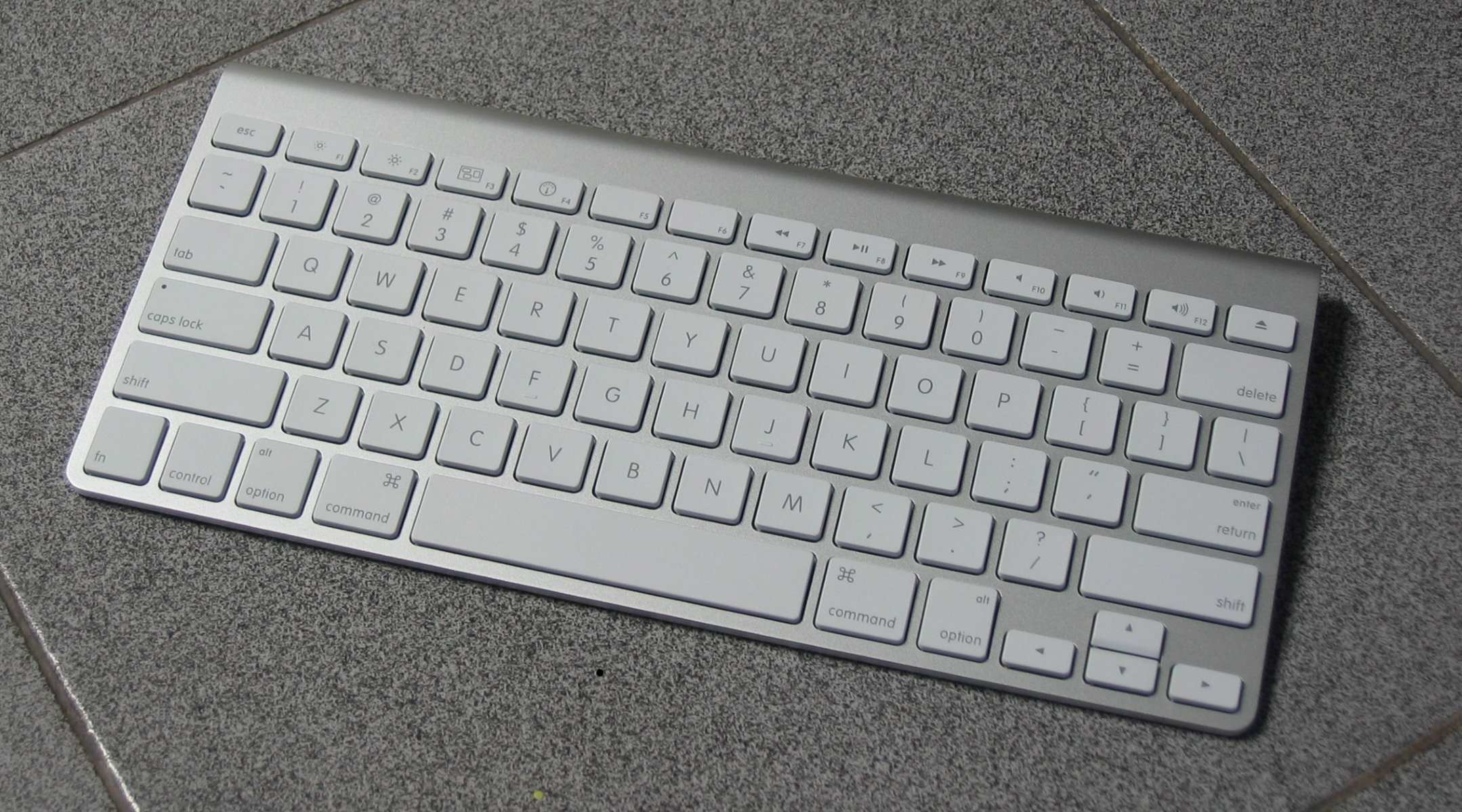 10 Amazing Mac Wireless Keyboard for 2024