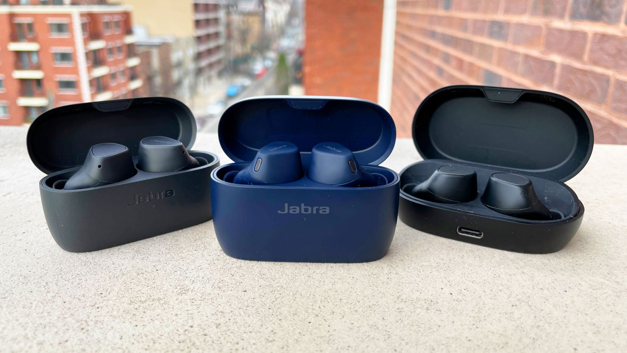 Experience Unmatched Comfort and Sound with Jabra Elite 10 