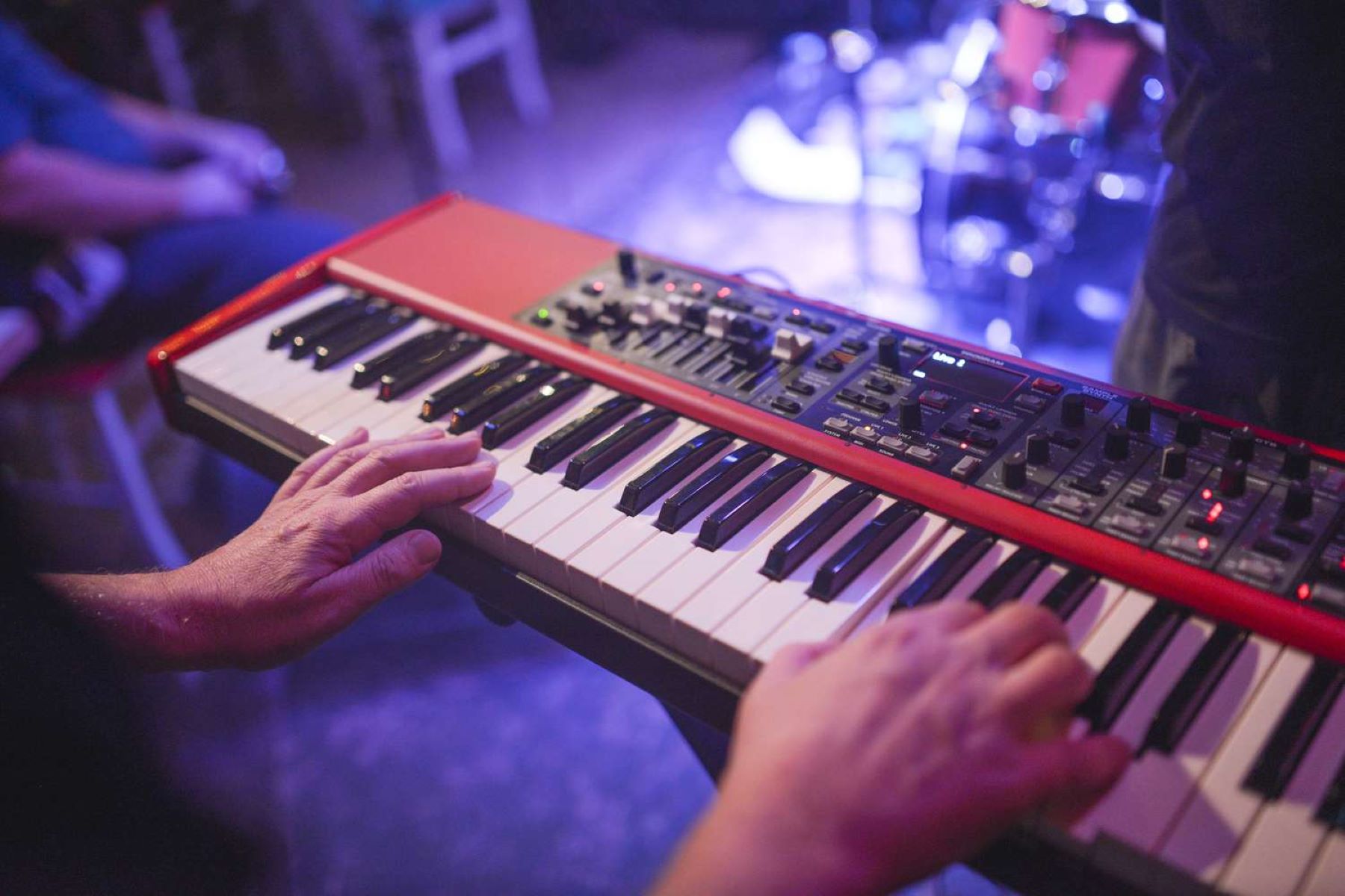 14 Best Music Keyboard for 2024