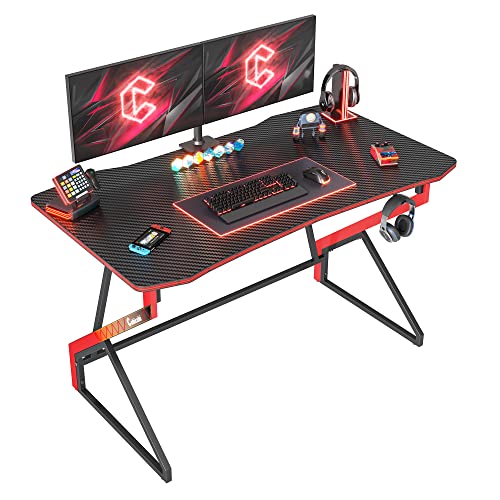 Simple Gaming Desk by CubiCubi