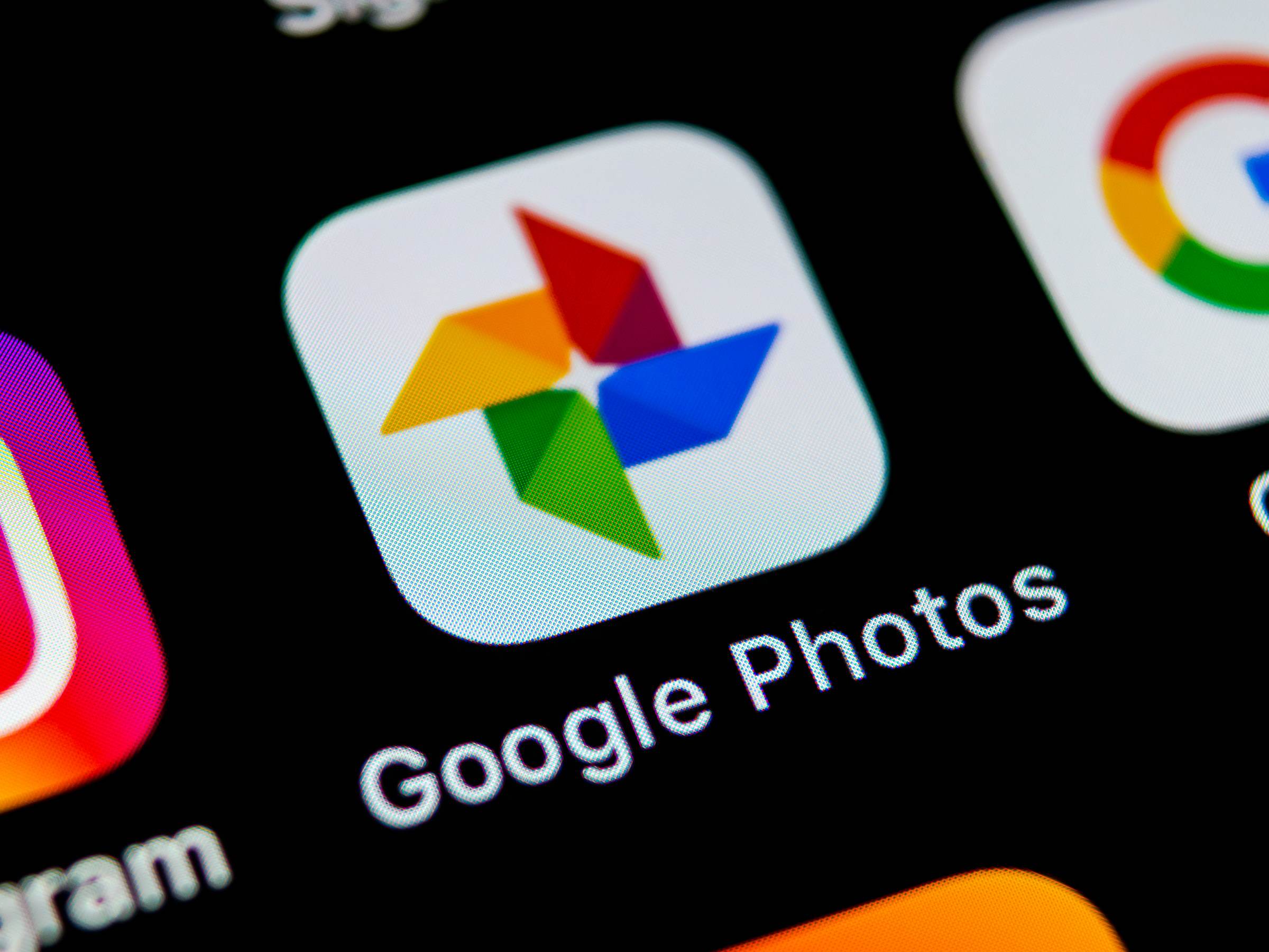 Google Photos Introduces Cross-Device Sync For Locked Folder, Enhances Settings Page
