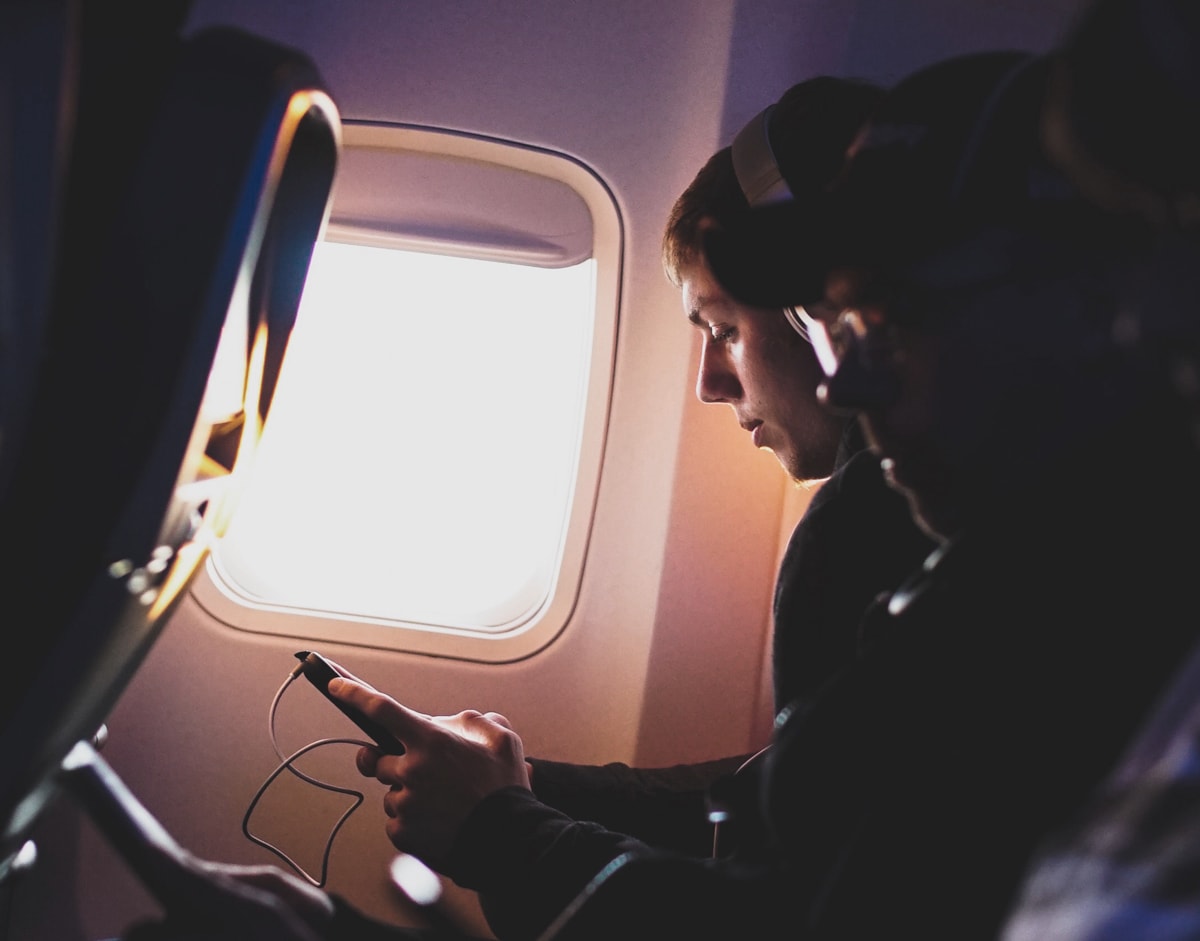 how-does-wifi-in-airplane-work