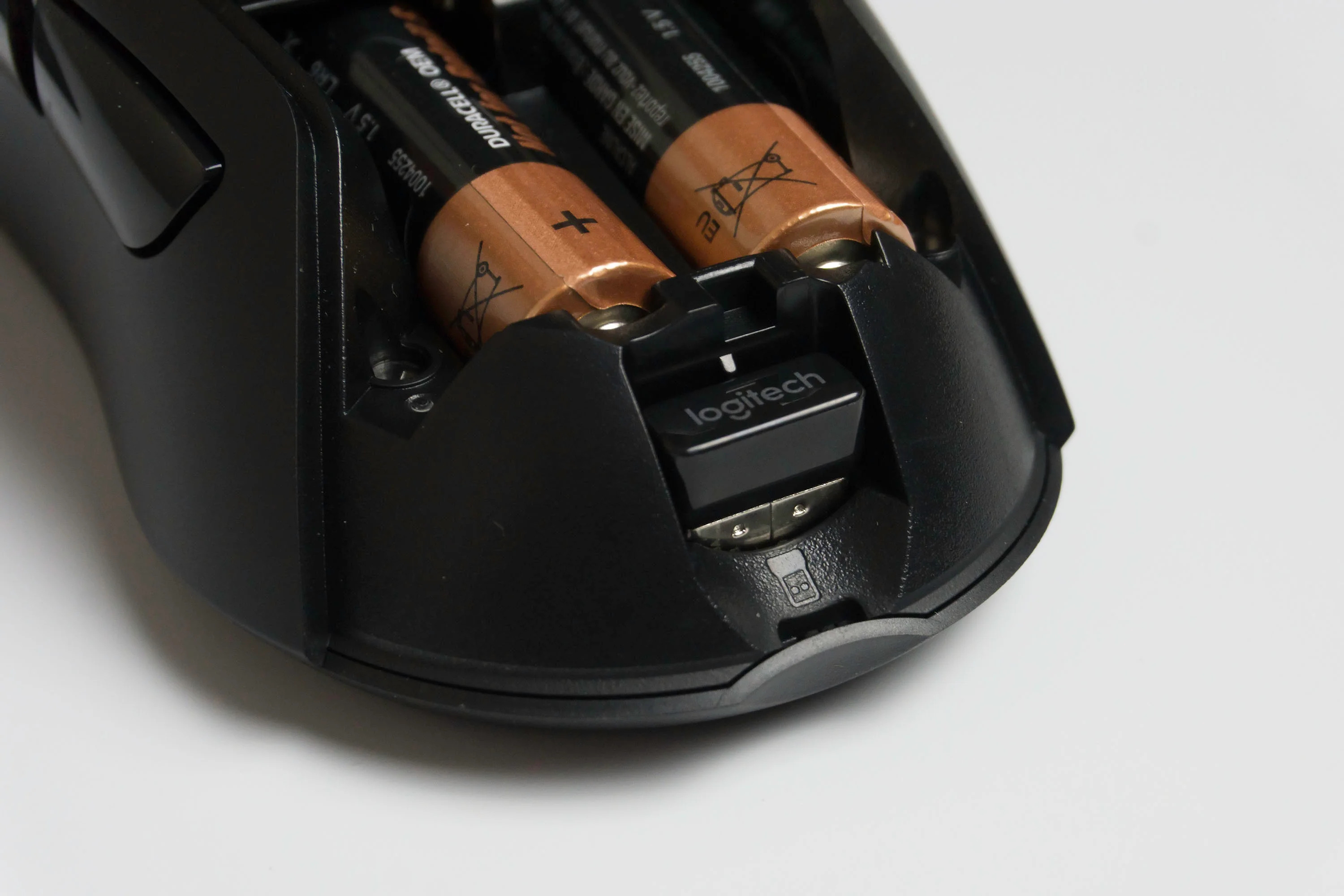 how-to-change-battery-in-logitech-mouse