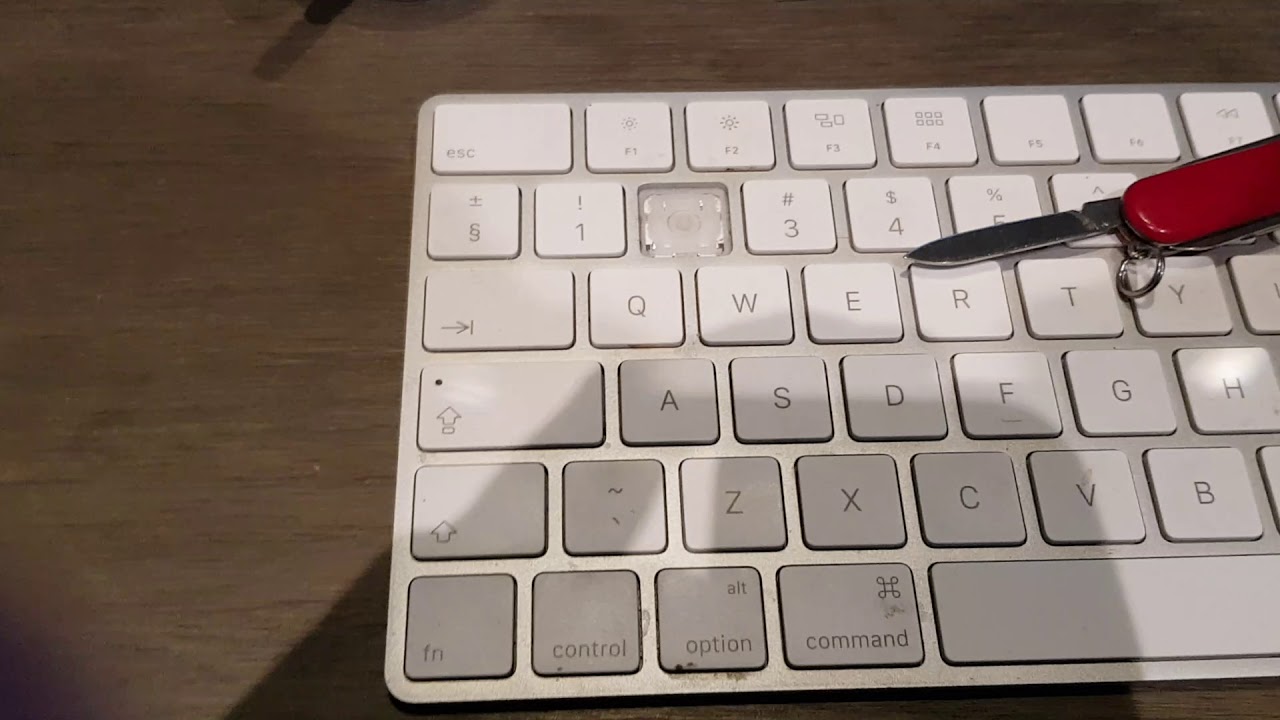 How To Clean Apple Magic Keyboard