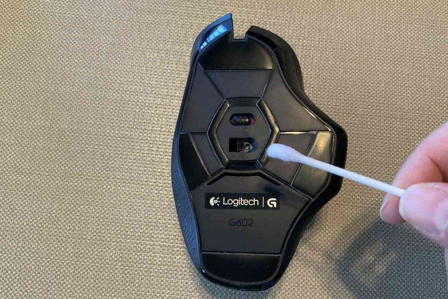 How To Clean Logitech Mouse