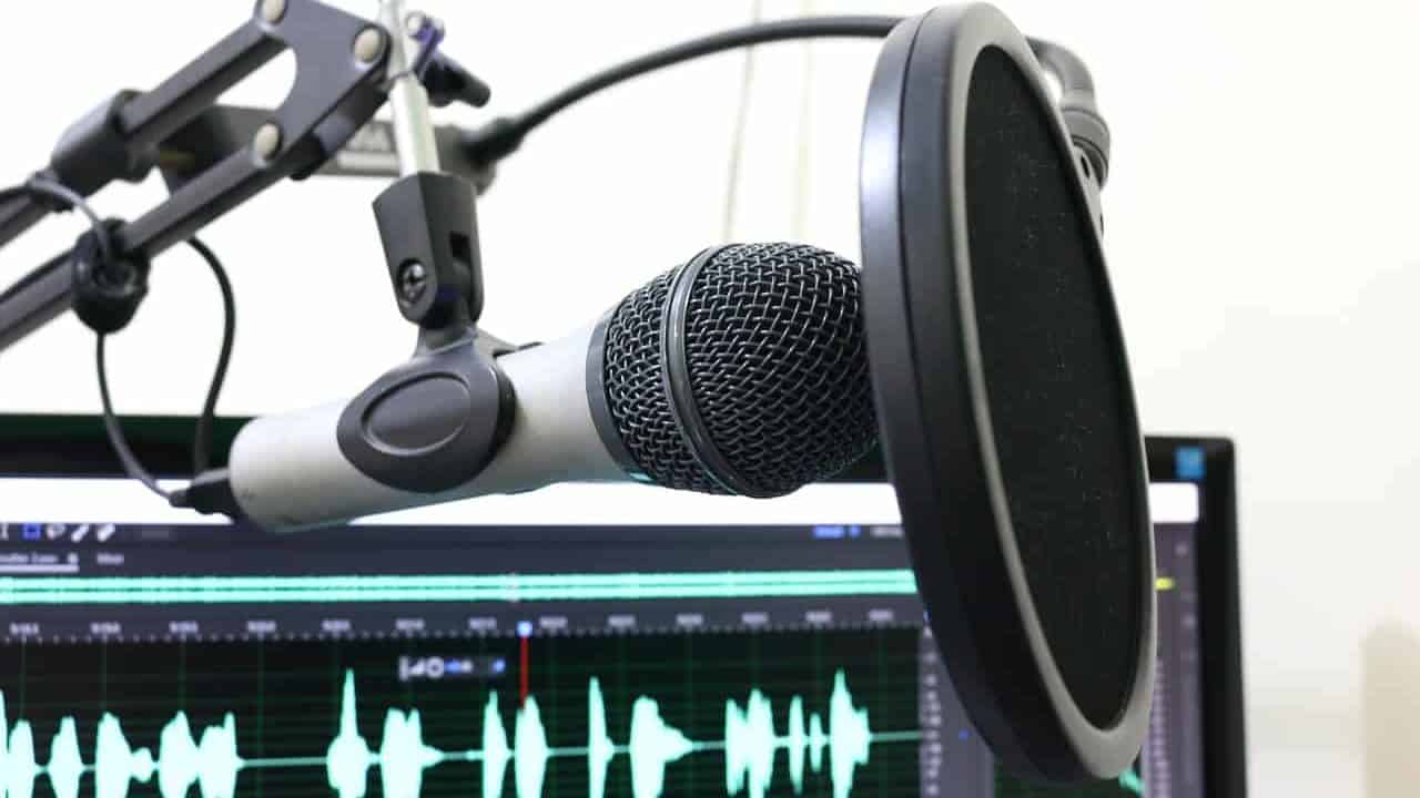 how-to-record-a-podcast-remotely