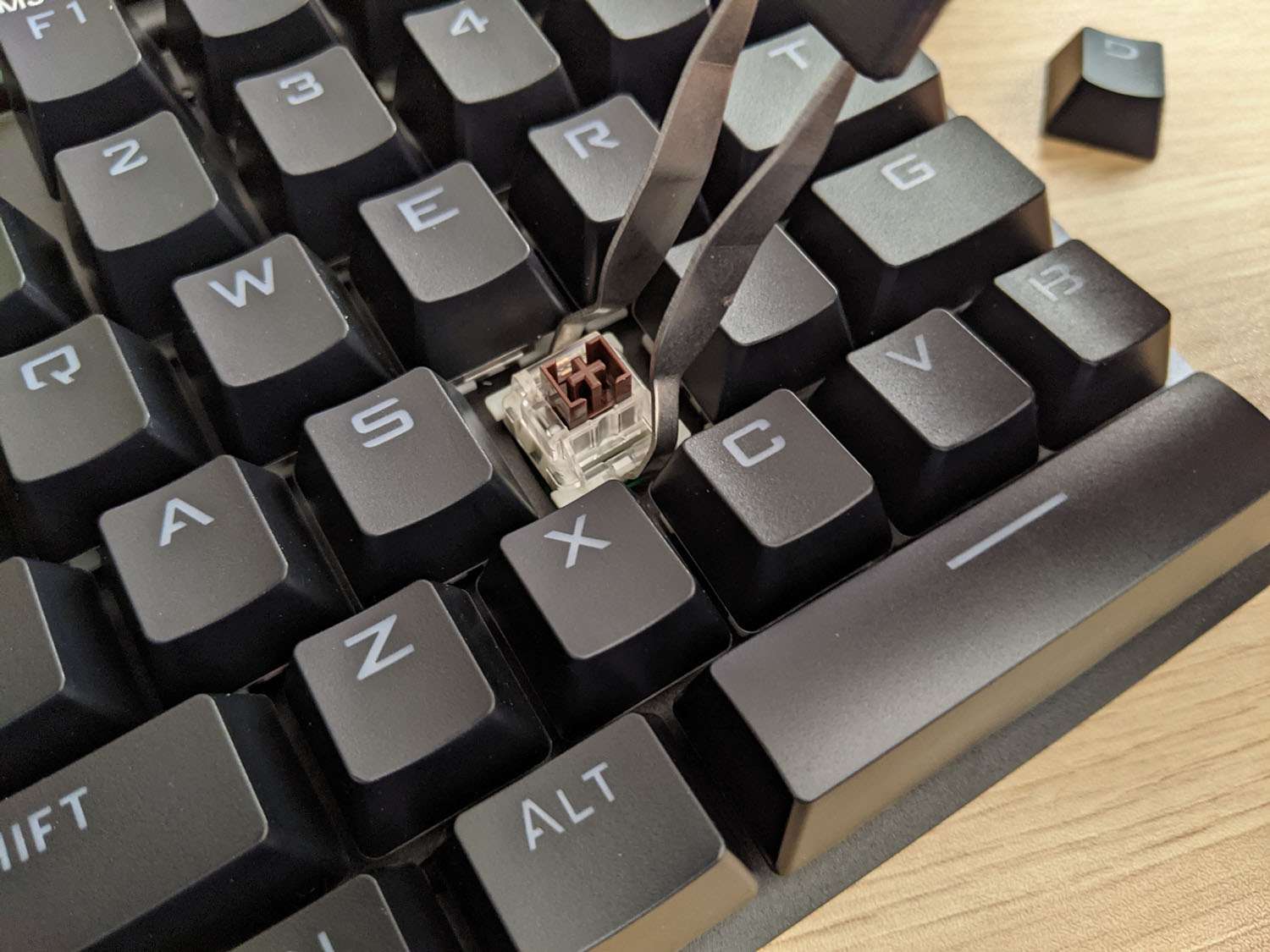 how-to-remove-keyboard-switches