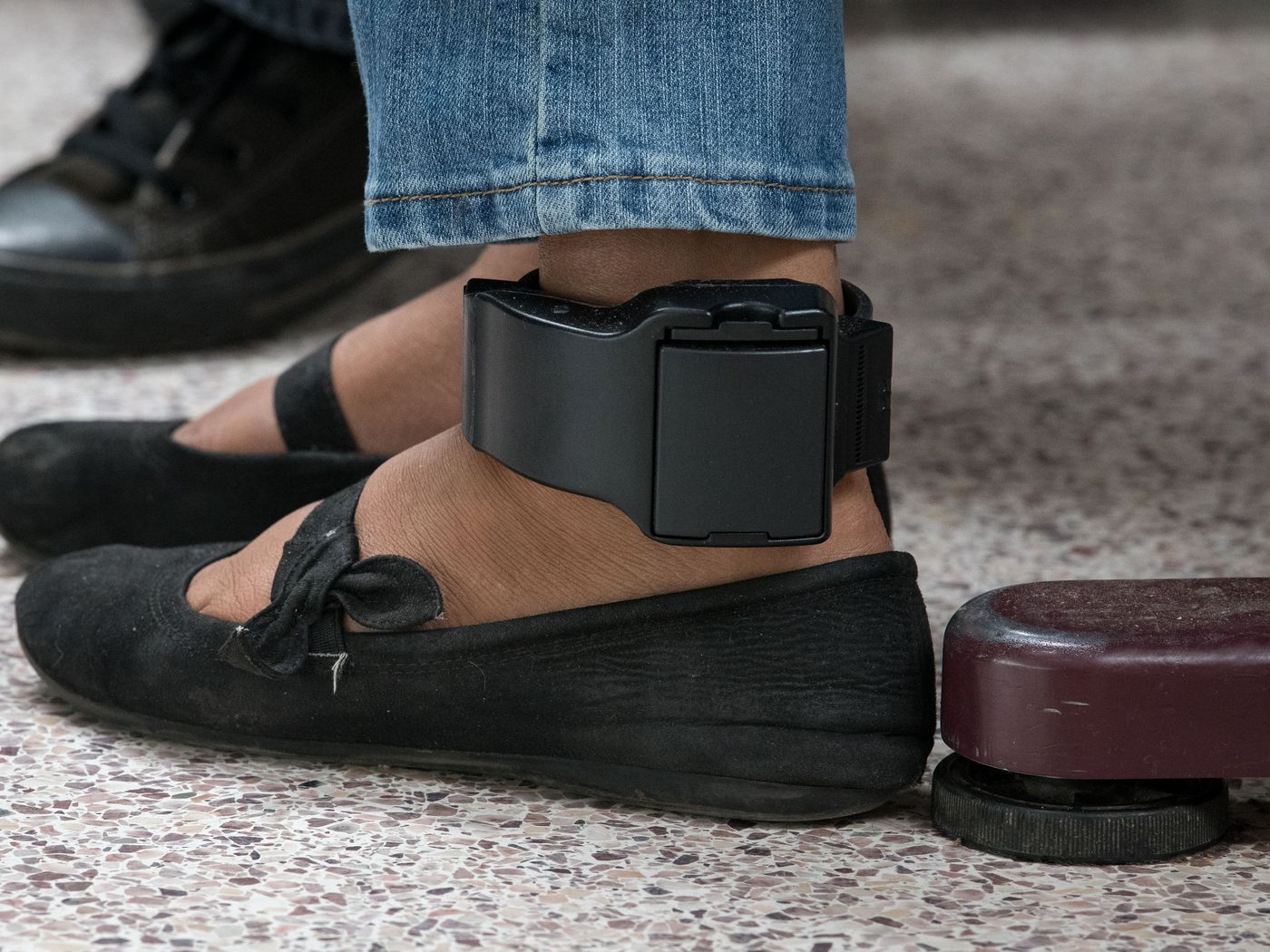 how-to-take-off-ankle-monitor
