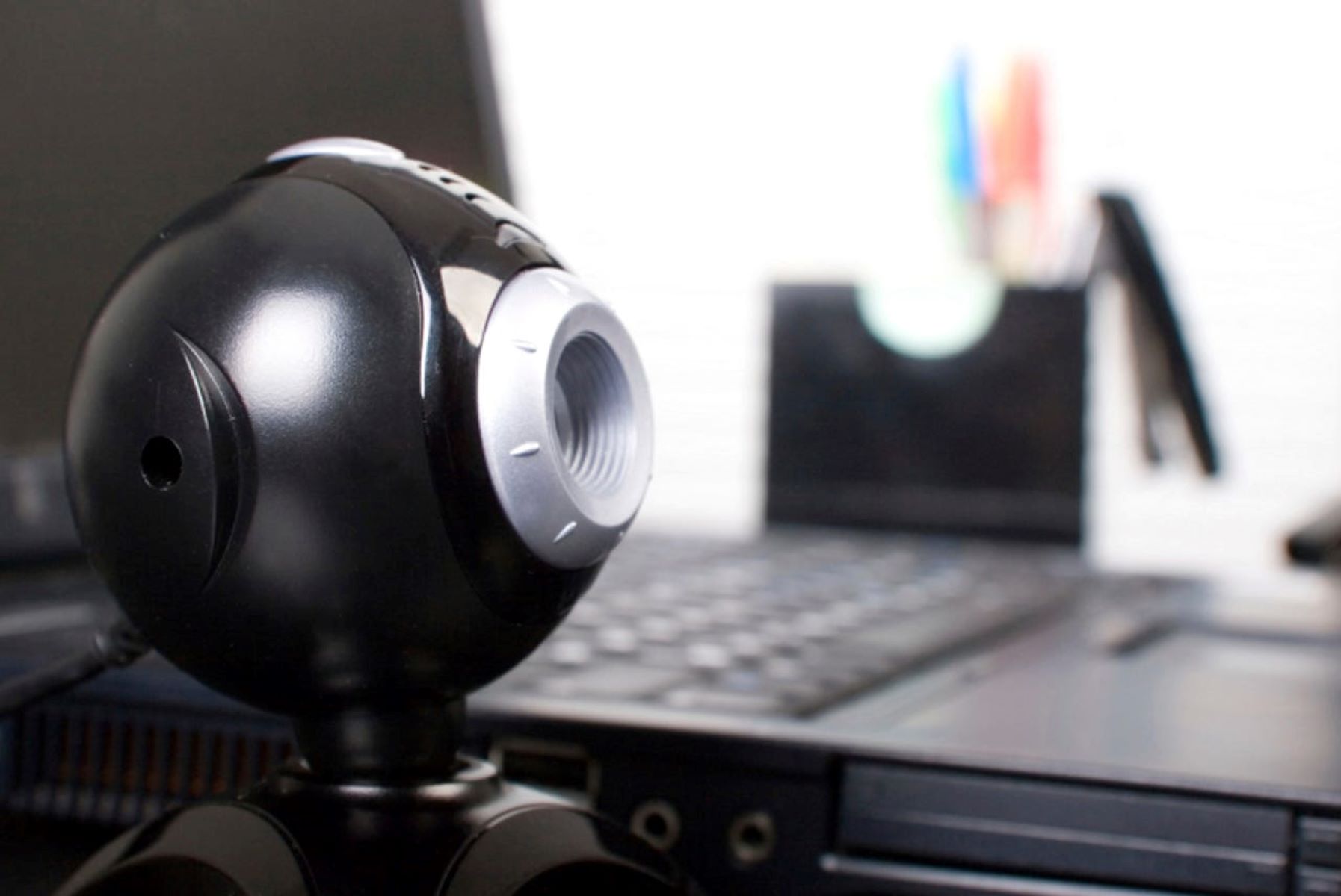 How To Turn On Webcam In Windows 10