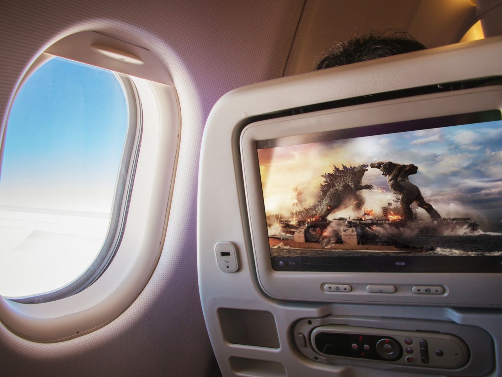 how-to-watch-movies-on-a-plane