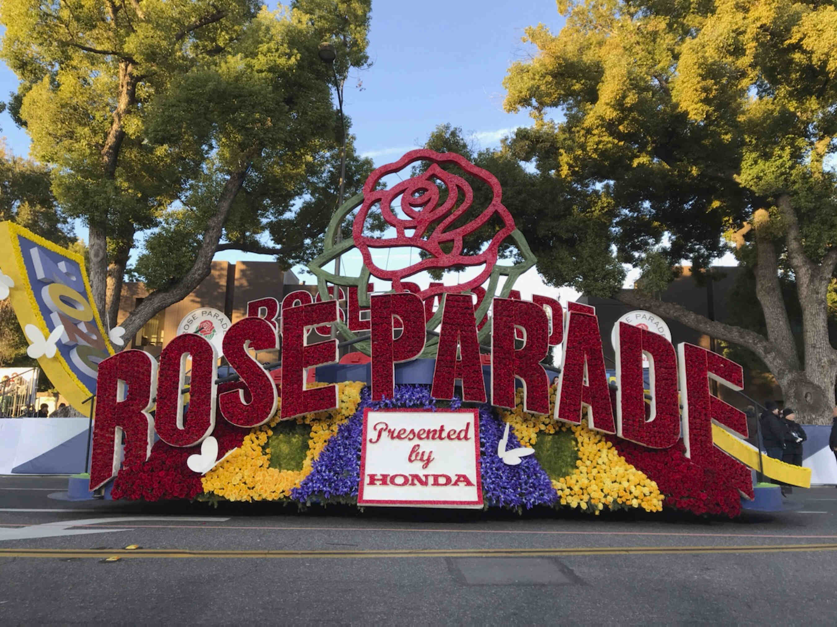 how-to-watch-the-rose-parade-2023