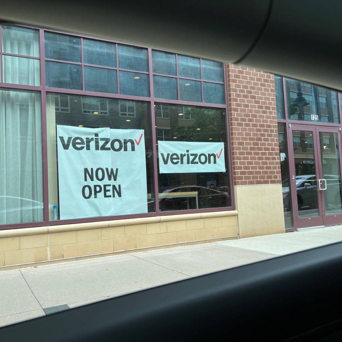 what-time-does-verizon-wireless-open