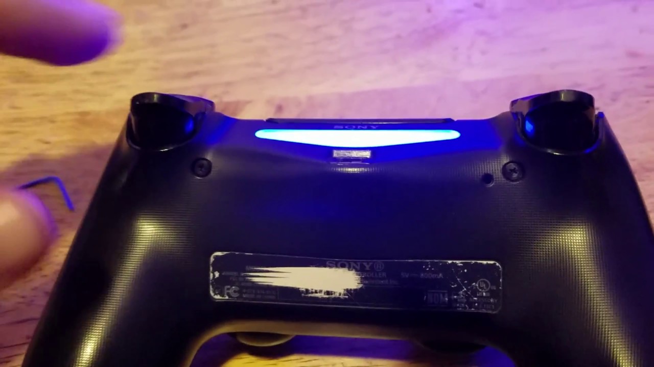 why-is-my-playstation-controller-blinking