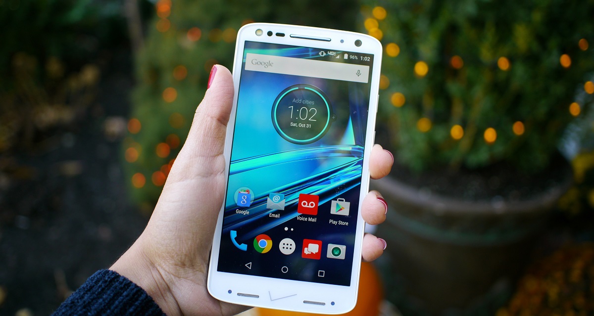 How To Download Pictures From Droid Turbo