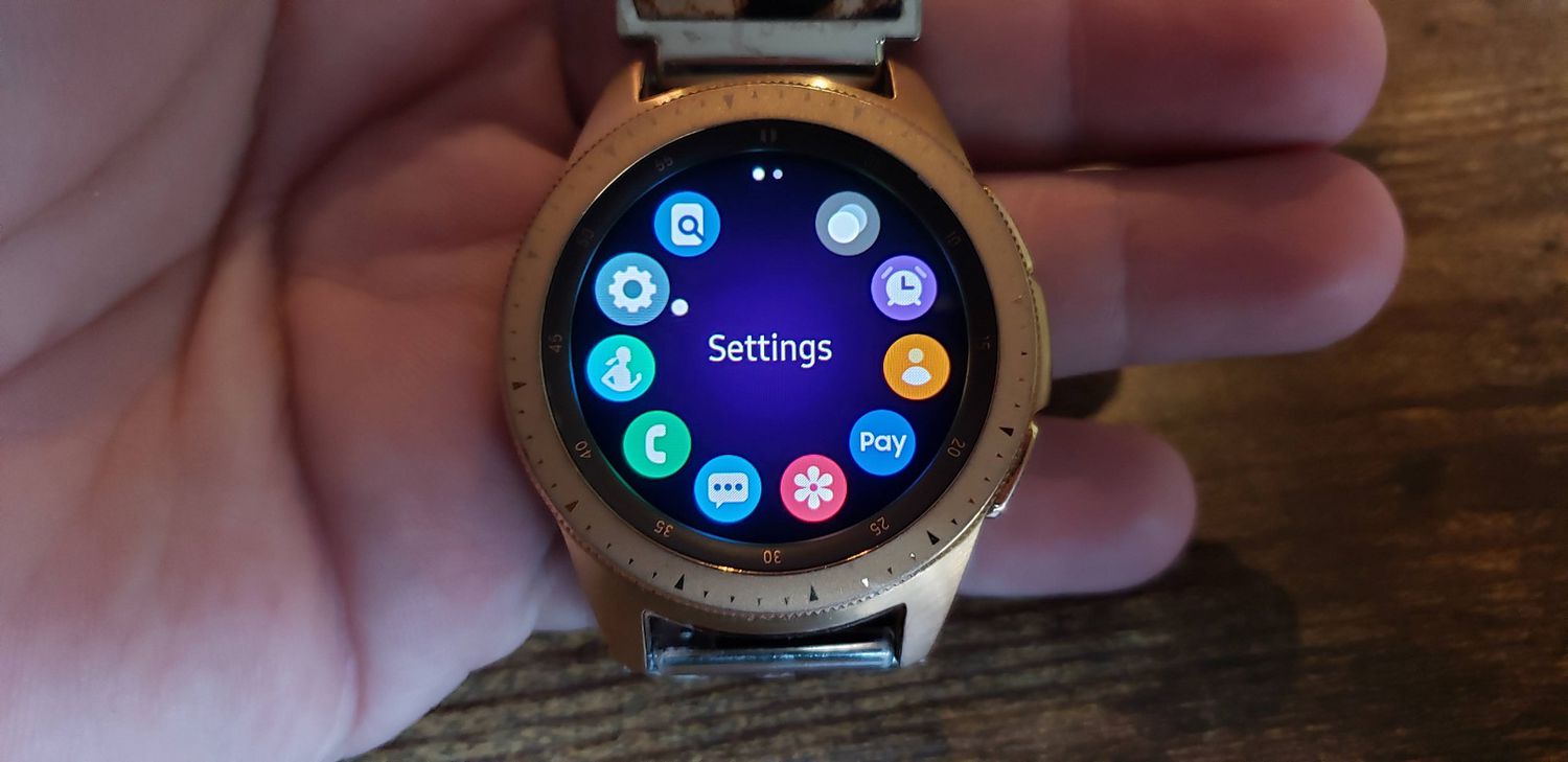 how-to-turn-on-a-samsung-galaxy-watch