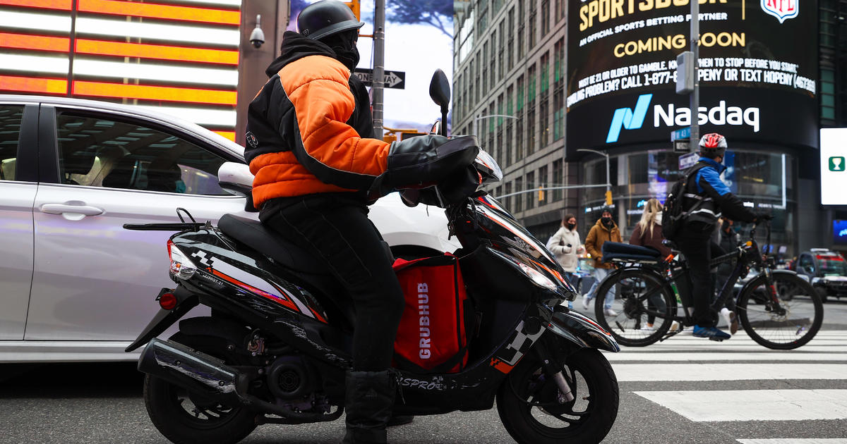 New York Judge Upholds $18 Minimum Pay For NYC Delivery Workers
