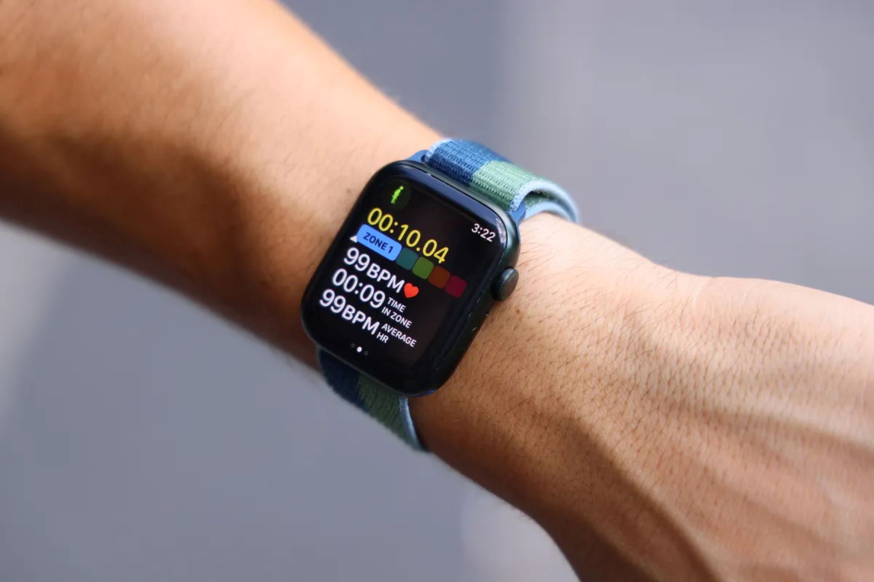 siri-empowered-with-health-data-access-and-on-device-processing-on-apple-watch-series-9