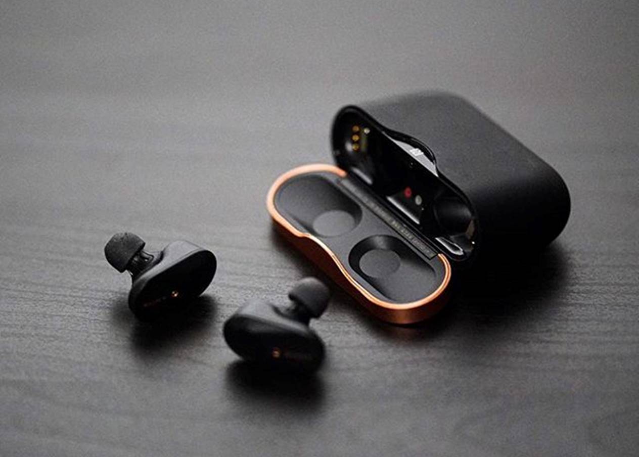 10-best-noise-cancelling-ear-buds-for-2023
