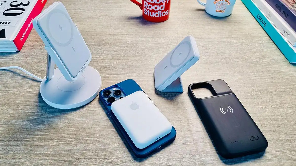 11-amazing-power-bank-for-iphone-for-2023