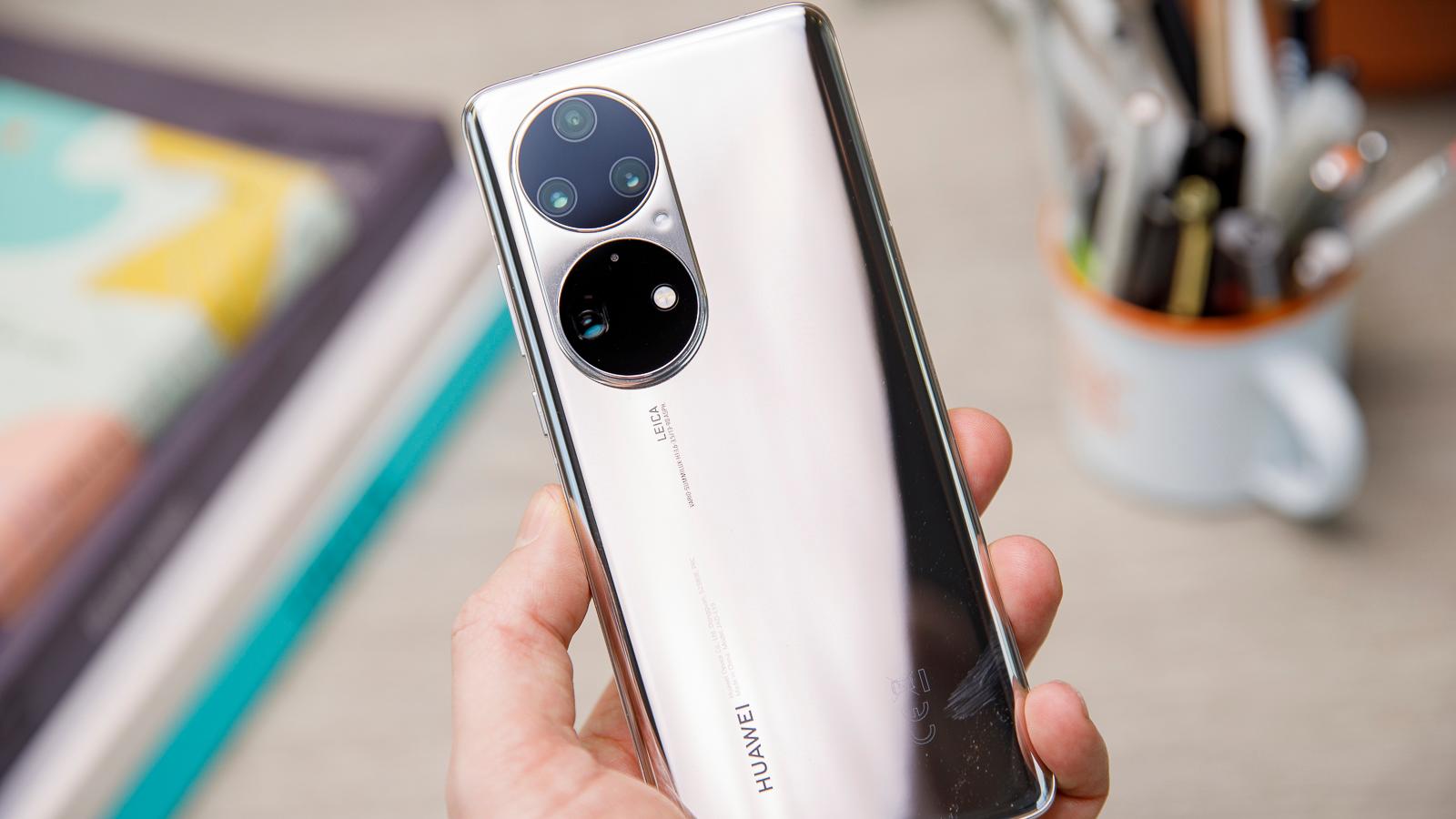 Atumtek Premium Pro 51-inch Phone Tripod Selfie Stick  Phone tripod,  Magnetic phone holder, Cable lightning