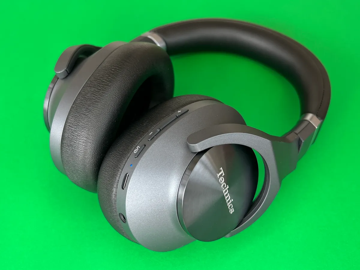 14-amazing-over-ear-noise-cancelling-headphones-for-2023