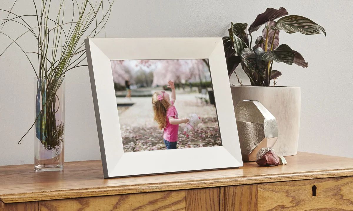 14-best-small-digital-photo-frame-for-2023