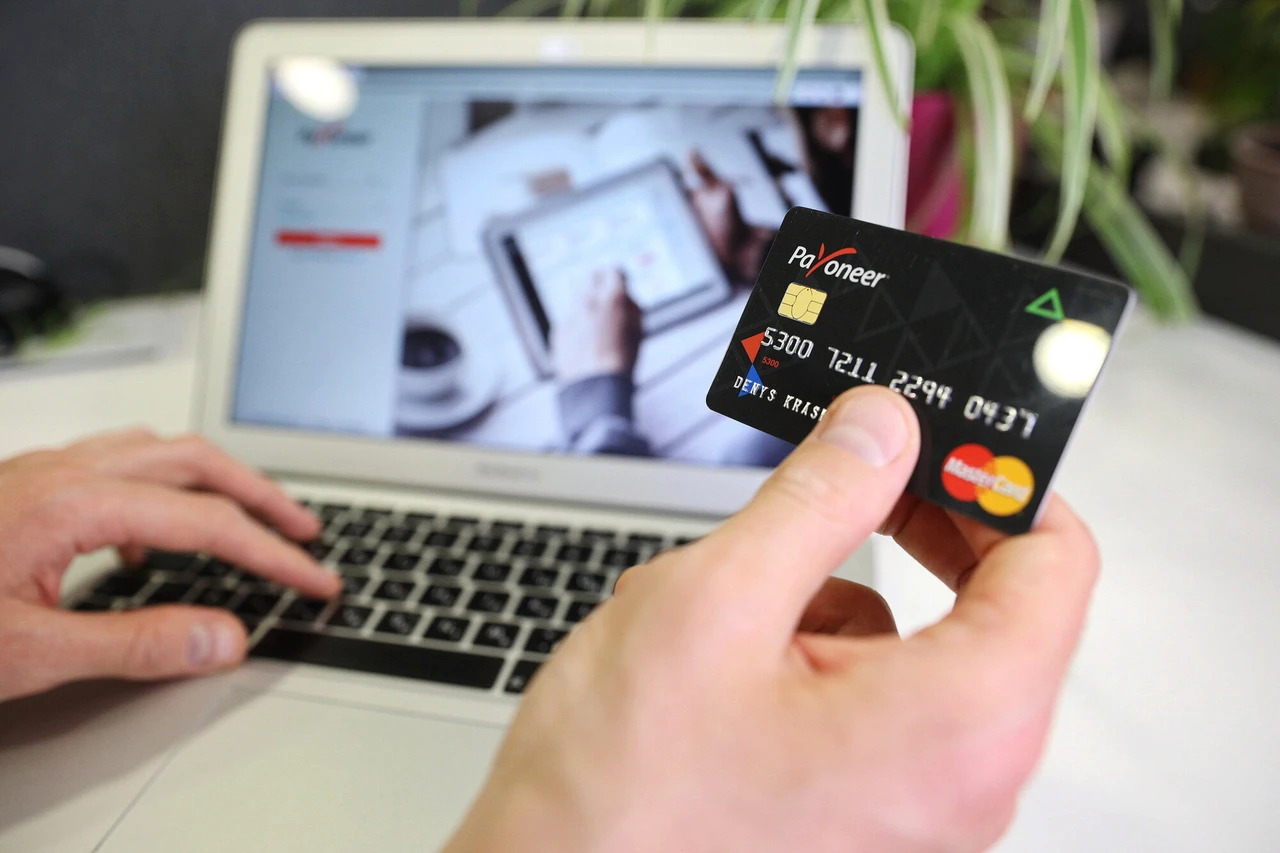 How To Apply For A Payoneer Prepaid Mastercard