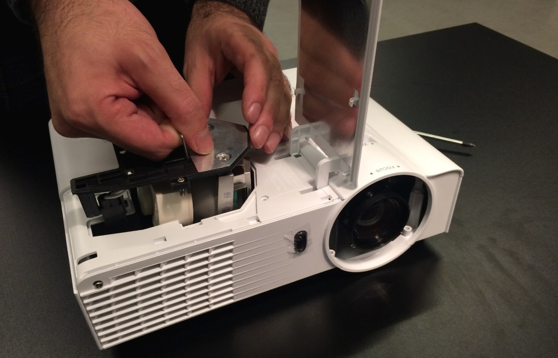 how-to-change-a-bulb-in-a-projector
