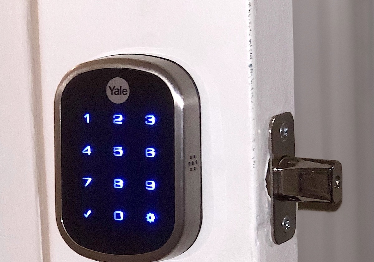 How To Change Batteries In Yale Smart Lock