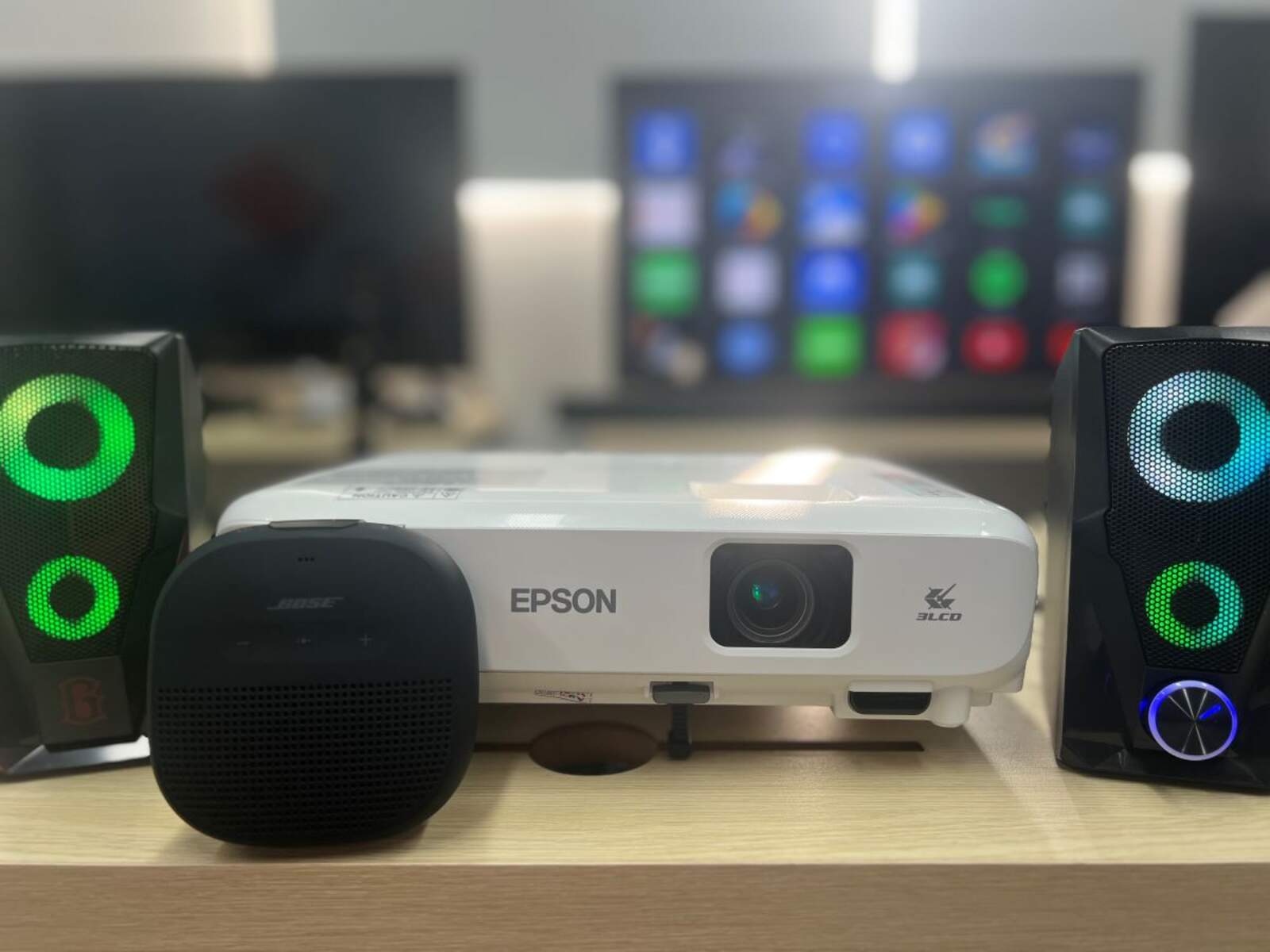 How To Connect Epson Projector To Speaker