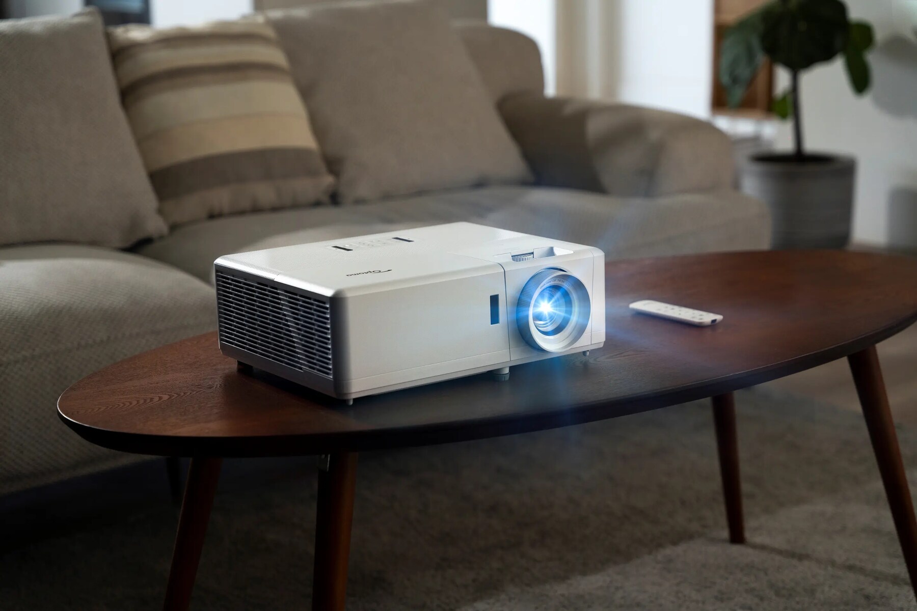 How To Connect Phone To Optoma Projector