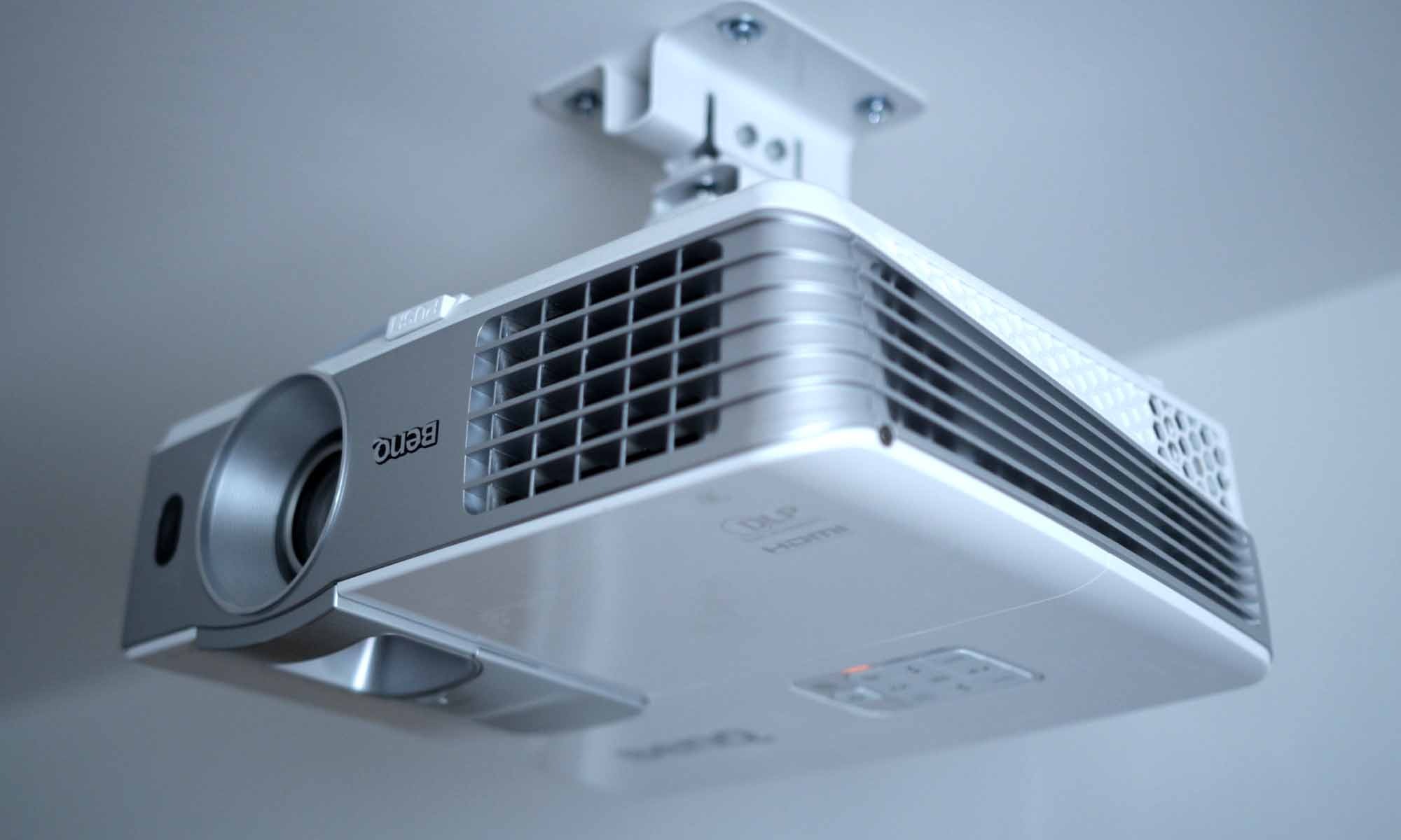 how-to-install-projector-to-ceiling