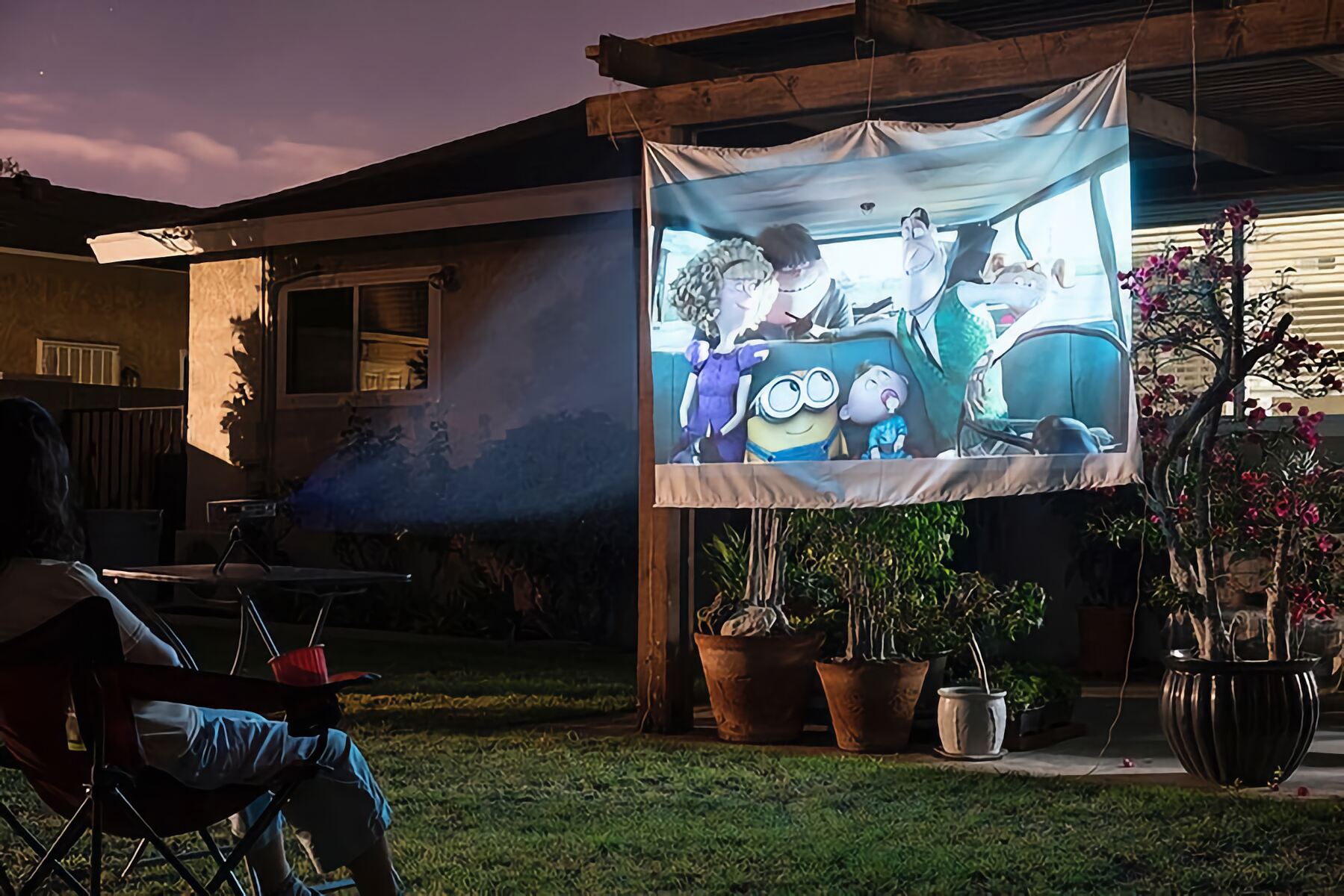how-to-set-up-projector-outside